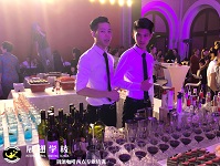 調(diào)酒師培訓(xùn)—香港華新國際美容集團(tuán)年度VIP論壇展翅調(diào)酒師戶外實踐